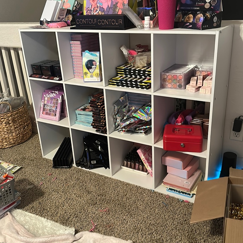 Makeup mystery box